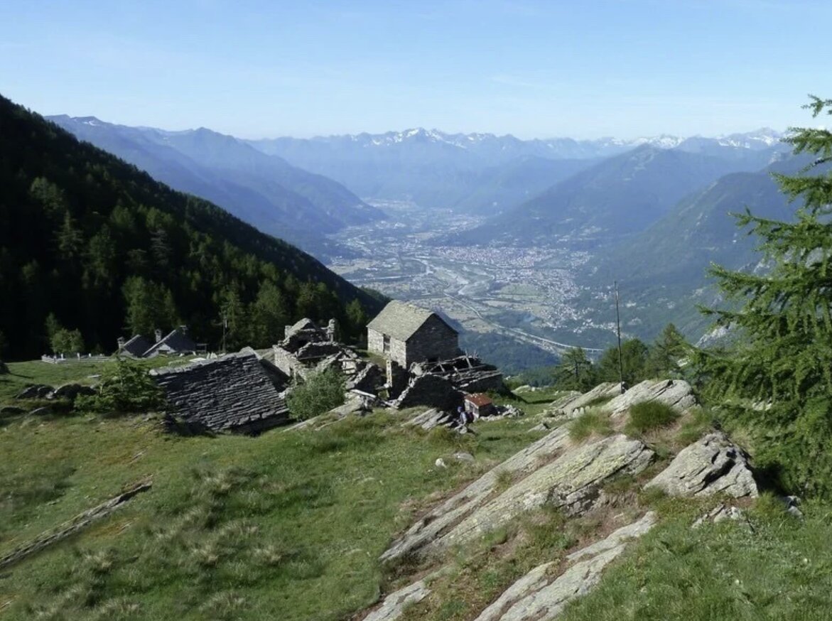 Monte Larone tra i sentieri alpini di Montecrestese, Val d'Ossola